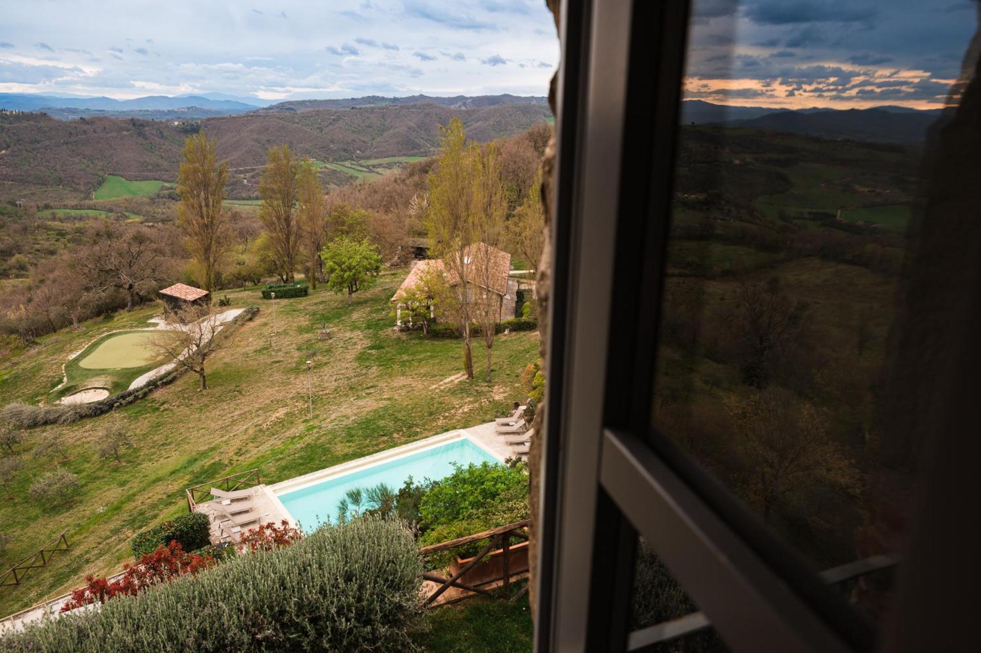 Nikis Resort Gubbio Zewnętrze zdjęcie