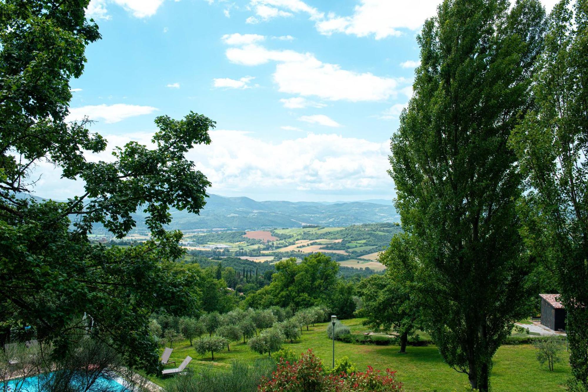 Nikis Resort Gubbio Zewnętrze zdjęcie